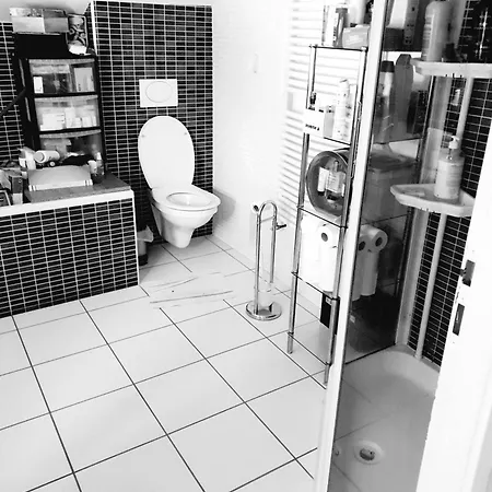 Chez Germaine Λούρδη