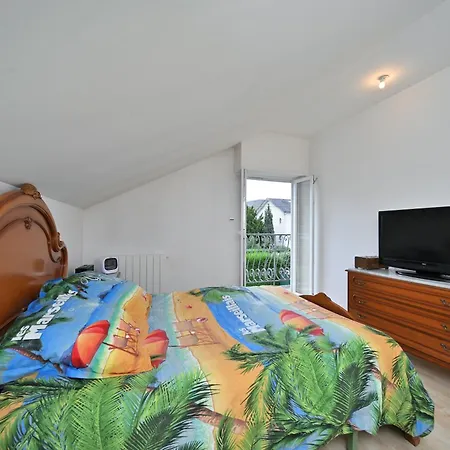 Chez Germaine Penzion Lurdy