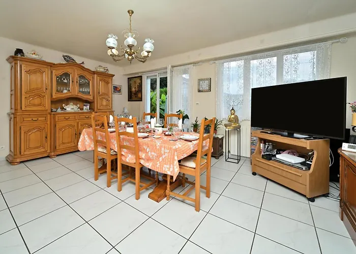 Chez Germaine Lourdes